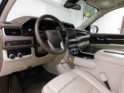 Used 2021 GMC Yukon Denali AWD/4WD image 30