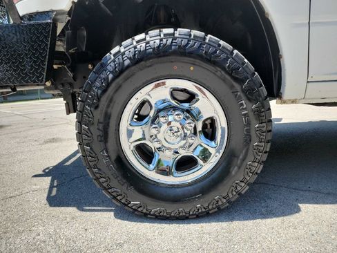 Used 2011 RAM 2500 SLT w/ Luxury Group AWD/4WD image 9