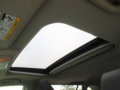 Used 2019 Toyota RAV4 XLE FWD image 57