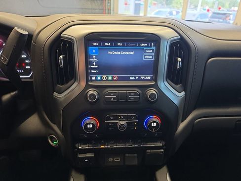 Used 2019 Chevrolet Silverado 1500 LT Trail Boss AWD/4WD image 25
