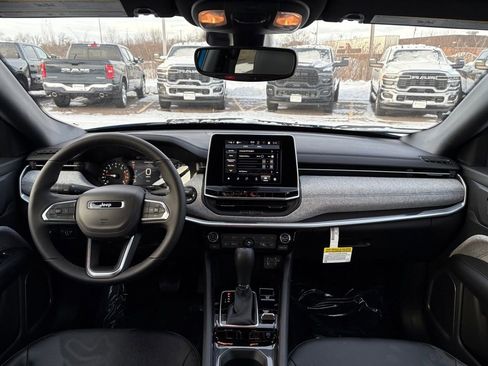 New 2026 Jeep Compass Latitude AWD/4WD image 13