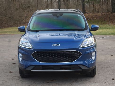 Used 2022 Ford Escape Titanium w/ Class II Trailer Tow Package image 21