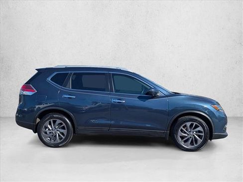 Used 2016 Nissan Rogue SL w/ SL Premium Package image 4