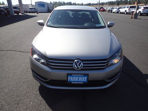 Used 2012 Volkswagen Passat 2.5 SE FWD image 8