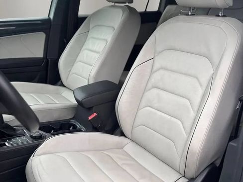 Used 2020 Volkswagen Tiguan SEL Premium R-Line w/ 3rd Row Seat Package AWD/4WD image 10