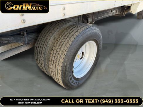 Used 2016 Chevrolet Express 4500 RWD image 19