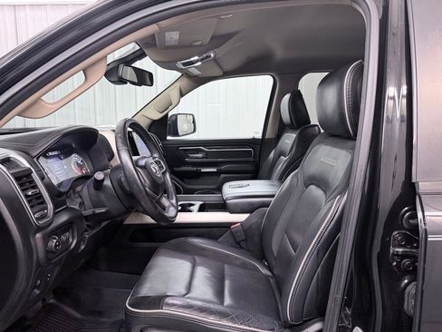 Used 2019 RAM 1500 Laramie AWD/4WD image 9