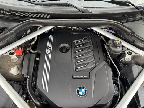 Used 2021 BMW X7 xDrive40i w/ Premium Package image 46