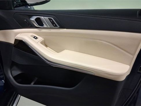 Used 2021 BMW X5 xDrive40i w/ Convenience Package image 18