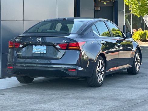 Used 2022 Nissan Altima 2.5 SV FWD image 3