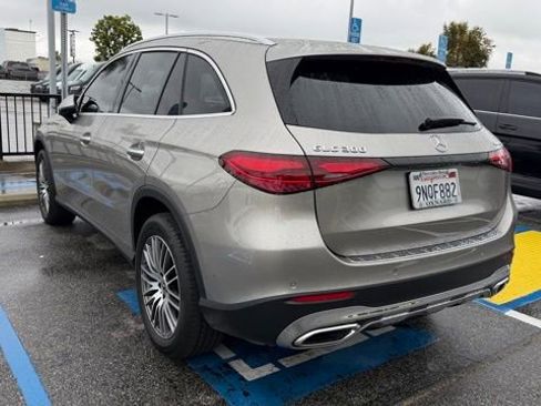 Used 2024 Mercedes-Benz GLC 300 4MATIC image 3