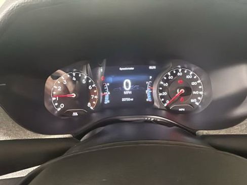 Used 2024 Jeep Compass Latitude w/ Sun and Sound Group AWD/4WD image 15