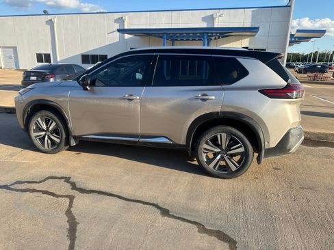 Used 2022 Nissan Rogue SL w/ SL Premium Package FWD image 3