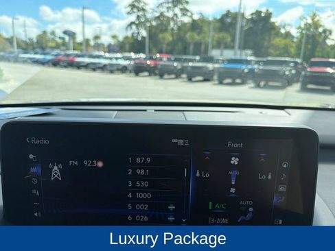 Used 2021 Lexus RX 350L Luxury w/ Accessory Package FWD image 26