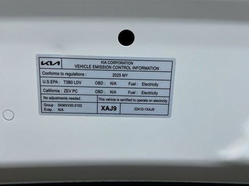 New 2025 Kia EV6 Wind image 34