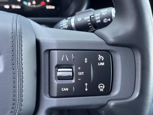 Certified 2023 Land Rover Defender 130 X-Dynamic SE AWD/4WD image 29