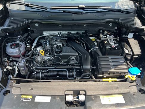 Certified 2023 Volkswagen Taos SE w/ Panoramic Sunroof Package FWD image 12