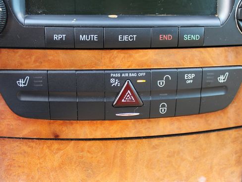 Used 2008 Mercedes-Benz E 350 4MATIC Wagon image 23