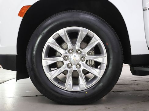 Used 2023 Chevrolet Suburban Premier image 35