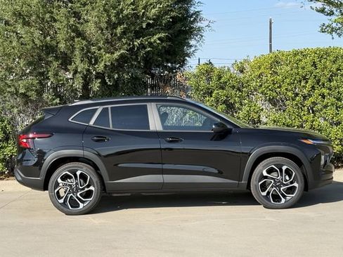 New 2026 Chevrolet Trax RS image 3