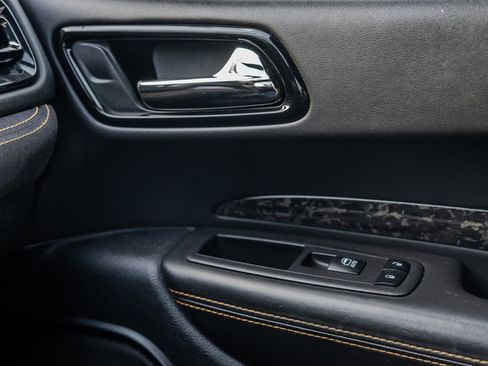 Used 2023 Dodge Durango R/T w/ Hemi Orange Plus Package image 24