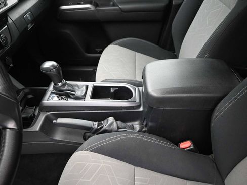 Used 2023 Toyota Tacoma TRD Off-Road image 15