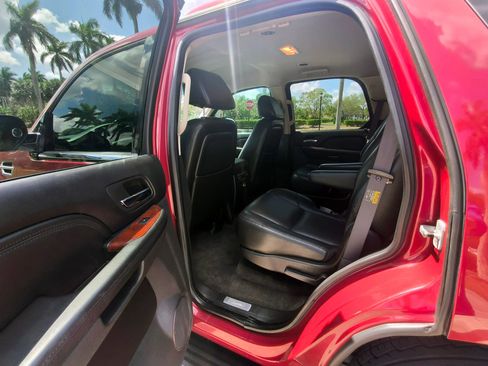 Used 2007 Cadillac Escalade Luxury image 31