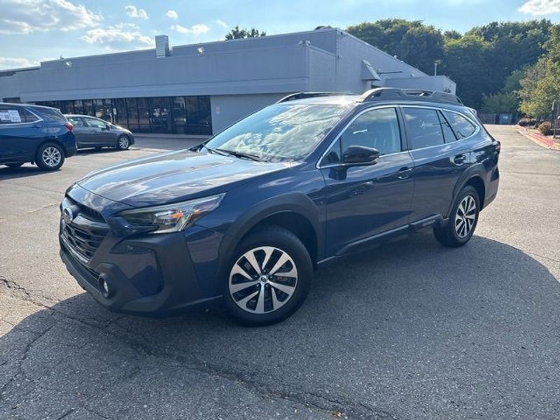 Certified 2025 Subaru Outback Premium image 1