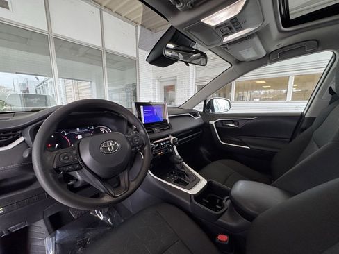 Used 2024 Toyota RAV4 XLE image 12