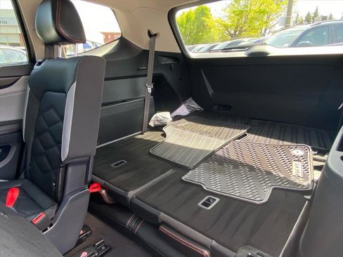 Certified 2024 Volkswagen Atlas Peak Edition SE image 20