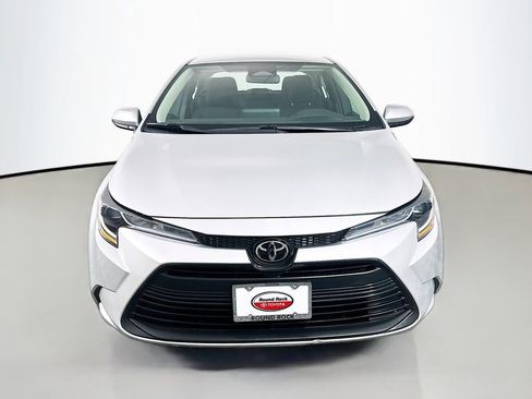 Used 2024 Toyota Corolla LE FWD image 2