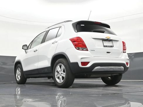 Used 2020 Chevrolet Trax LT w/ LT Convenience Package FWD image 25