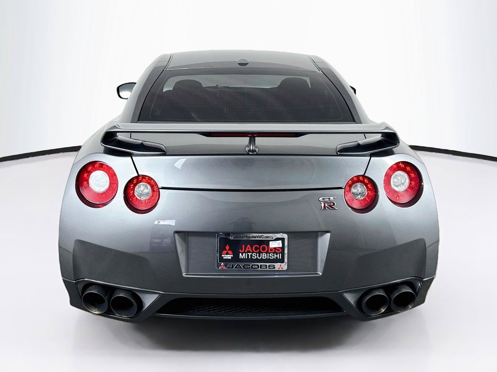Used 2009 Nissan GT-R Premium AWD/4WD image 4