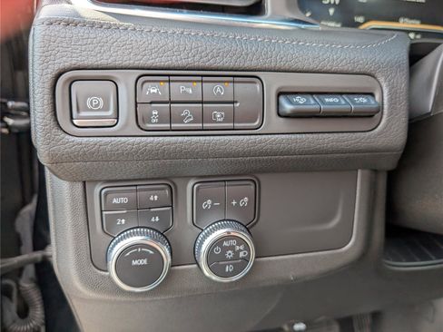 Certified 2023 GMC Yukon Denali image 25