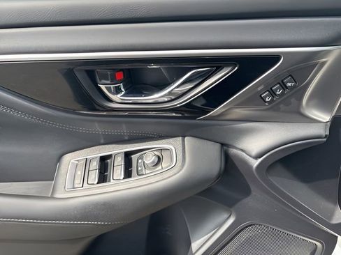 Used 2020 Subaru Outback Limited image 15