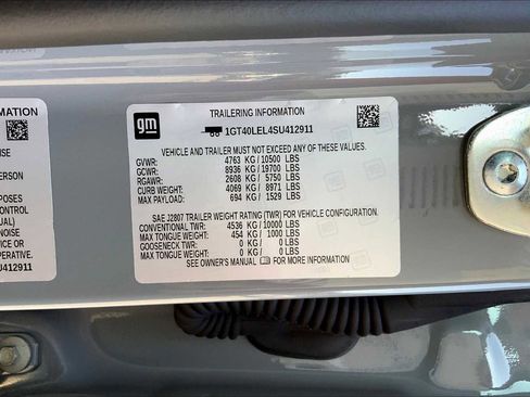 New 2025 GMC Sierra EV Denali image 16