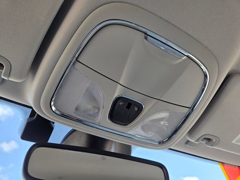 Used 2020 Jeep Cherokee Limited w/ Technology Group FWD image 38