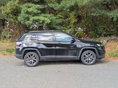 New 2026 Jeep Compass Limited image 4