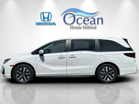 New 2026 Honda Odyssey EX-L image 2