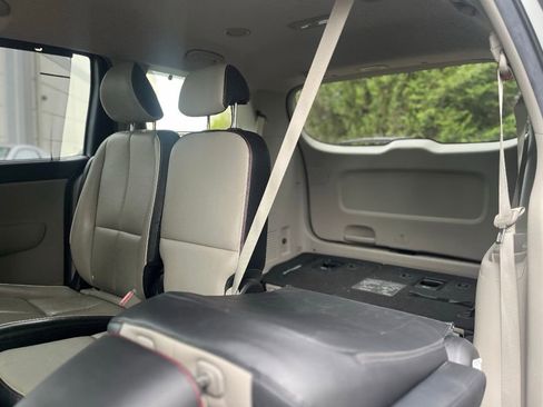 Used 2020 Kia Sedona EX image 17