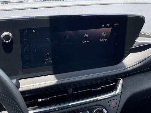 Used 2025 Buick Envista Preferred FWD image 16