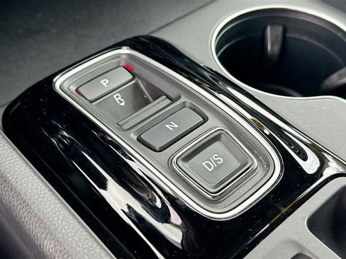 Used 2023 Honda Pilot LX image 16