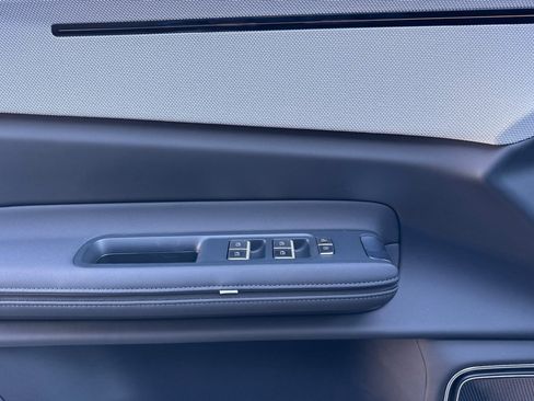 New 2026 Polestar Polestar 4 w/ Performance Pack image 14