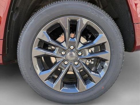 New 2026 Jeep Grand Cherokee Limited AWD/4WD image 10