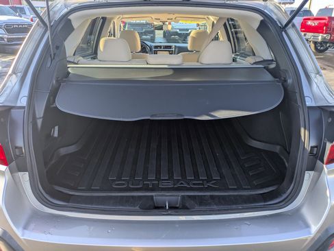Used 2019 Subaru Outback 2.5i Premium image 30