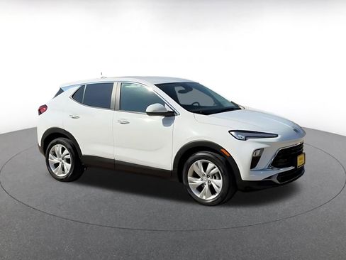 Used 2025 Buick Encore GX Preferred FWD image 2