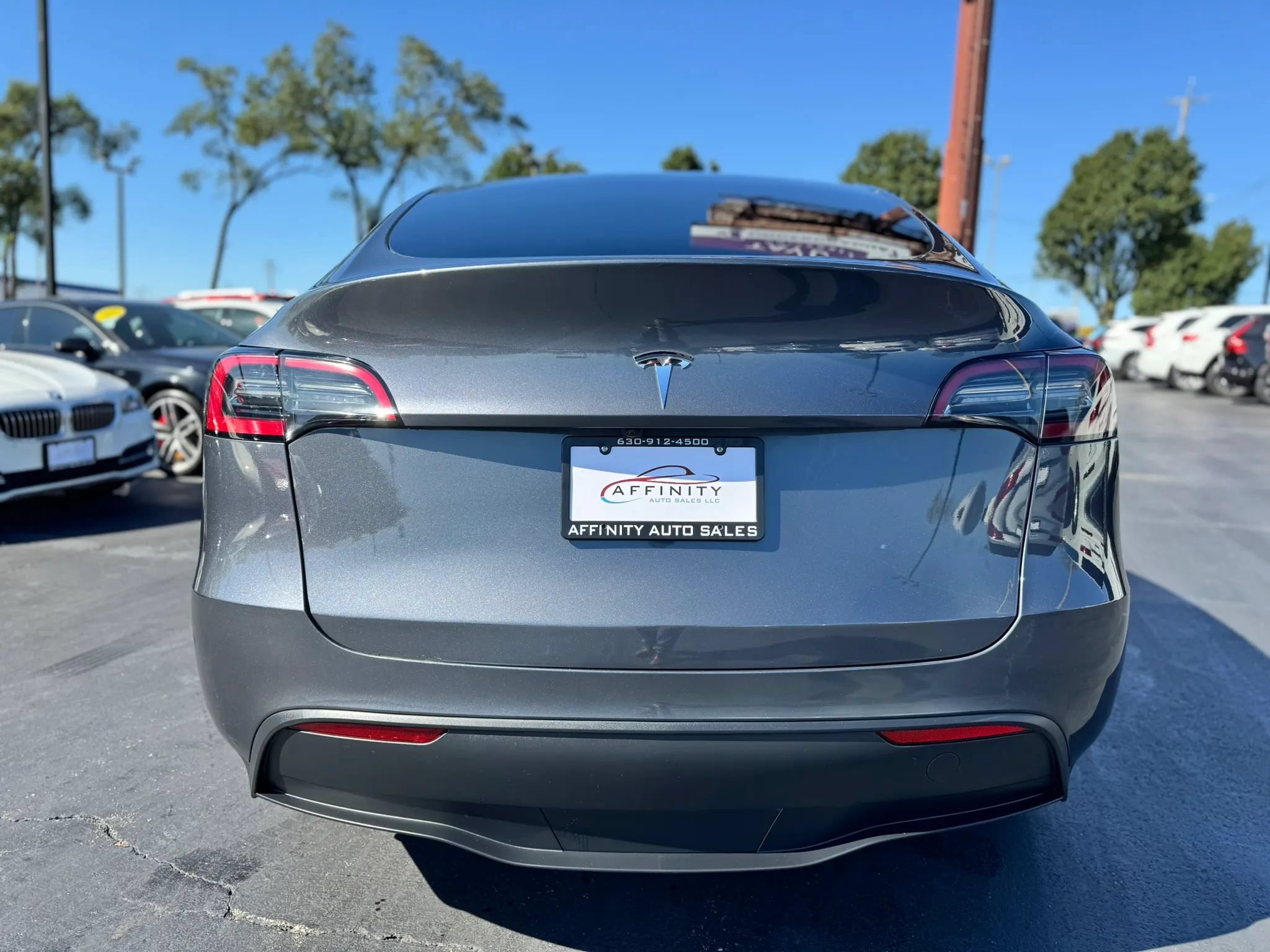 Used 2023 Tesla Model Y Long Range AWD/4WD image 4