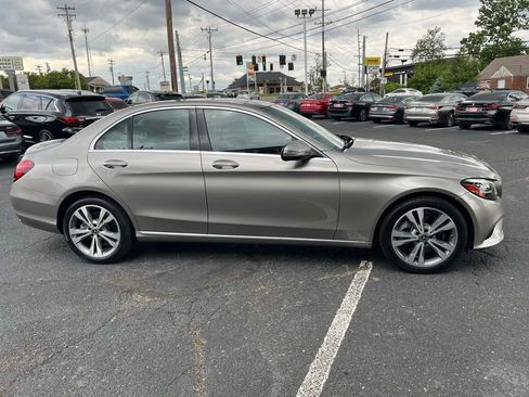 Used 2019 Mercedes-Benz C 300 4MATIC Sedan image 5