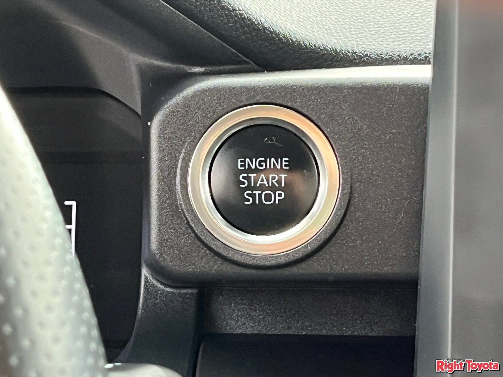 Certified 2025 Toyota 4Runner SR5 AWD/4WD image 26