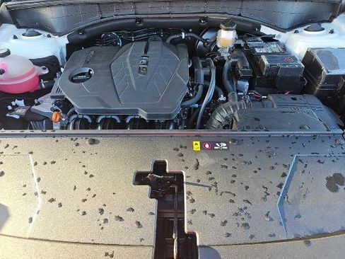 Used 2025 Kia Sorento LX image 21